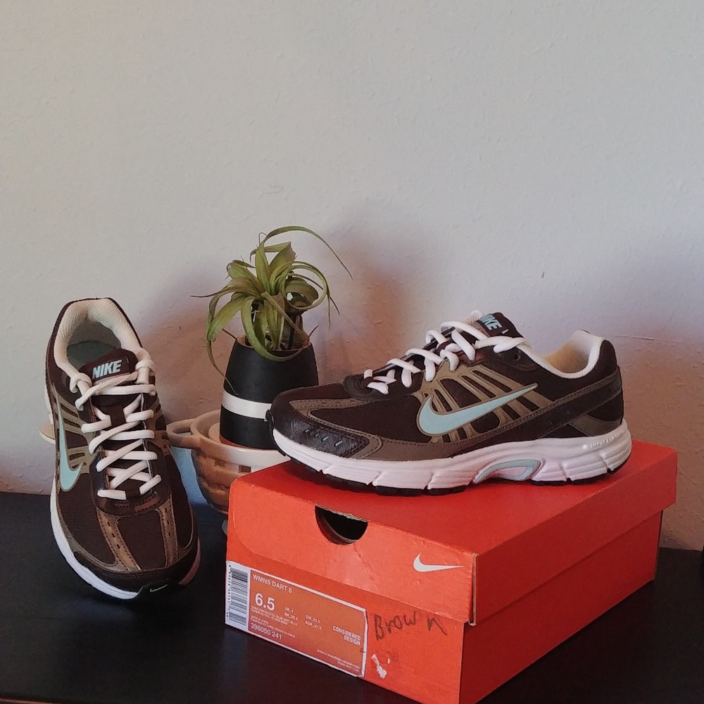Nike Womens Dart sz6.5 Running Shoes - Picture 4 of 4